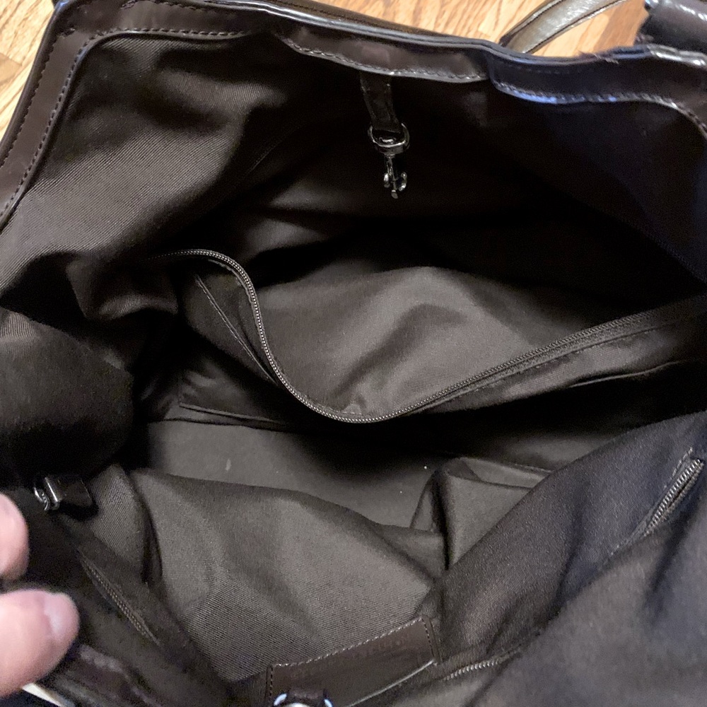 Classic Coach Shoulder Bag - Picture 4 of 6